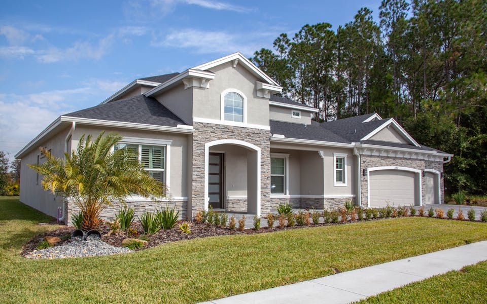 pexels-ron-greenberg-1098633379-20708166 investissement immobilier à Sainte-Maxime